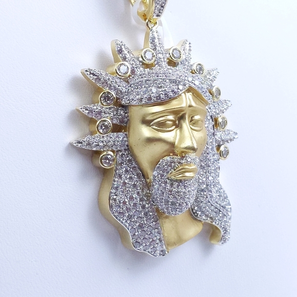Icy Jesus Pendant - Picture 7 of 7